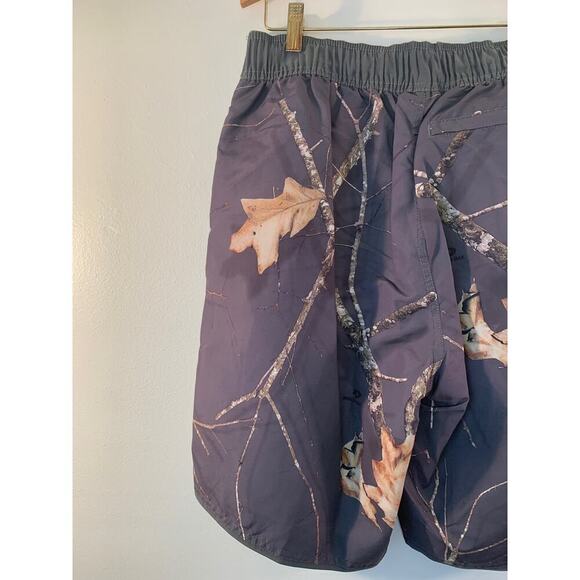 MOSSY OAK Boy’s Gray Forest Camo Line Board Shorts / Size: Medium - Picture 11 of 12